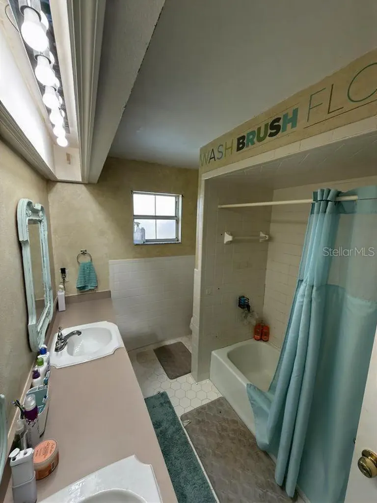 240 Santa Rosa Drive Winter Haven FL 33884