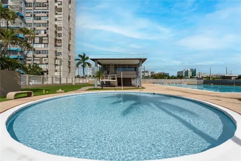 Apt 111 Cond Mundo Feliz Apt 111 Cond. Mundo Feliz Isla Verde PR 00979