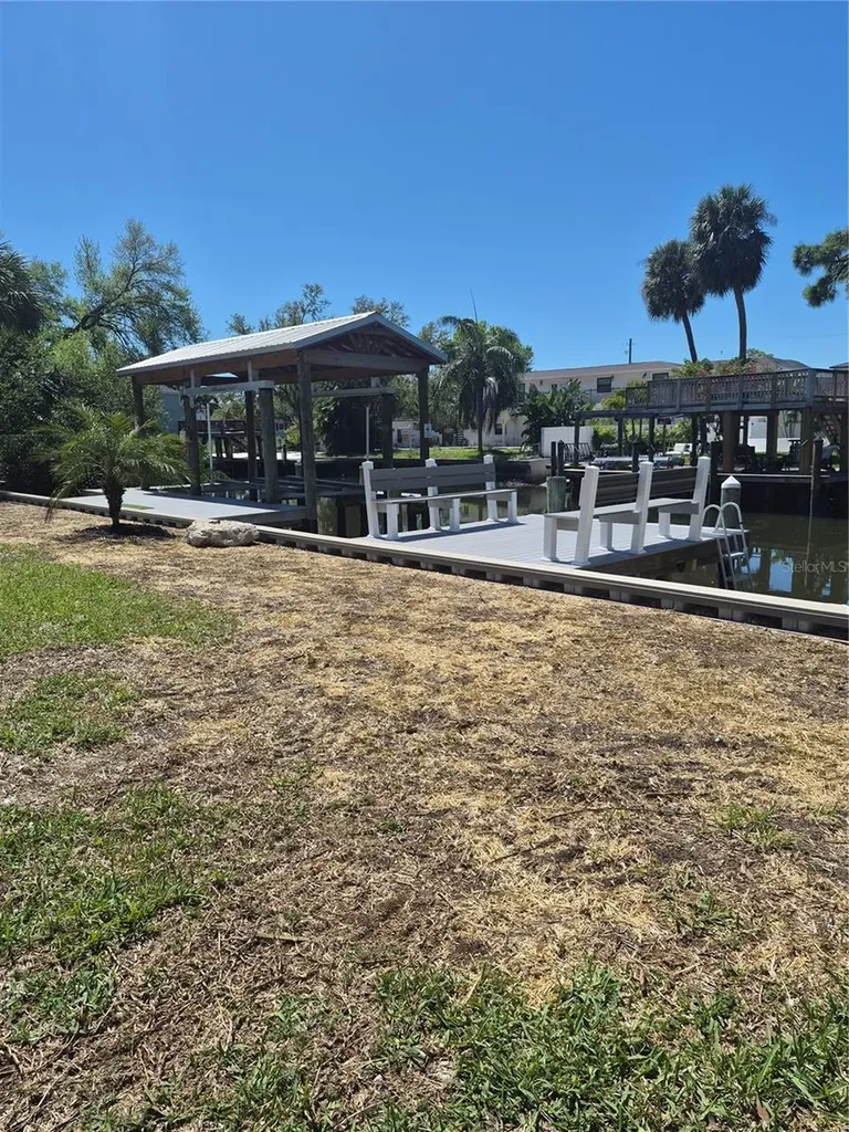 2609 N Dundee Street Tampa FL 33629