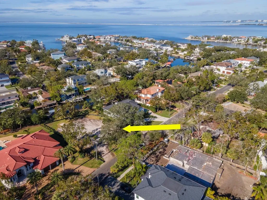 2609 N Dundee Street Tampa FL 33629