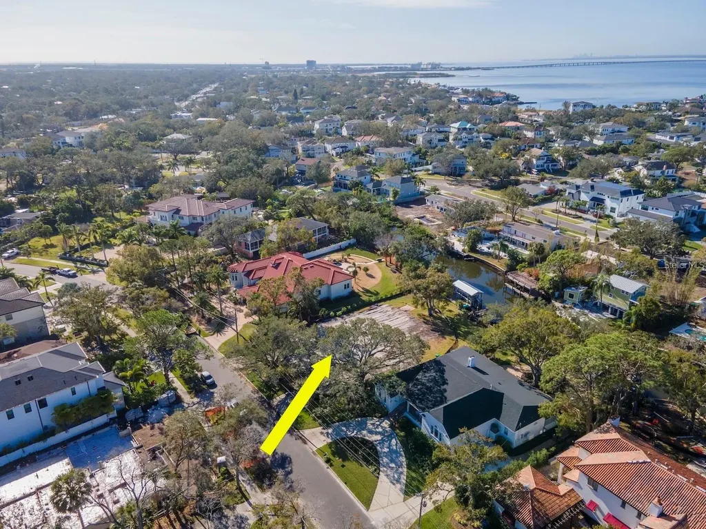 2609 N Dundee Street Tampa FL 33629