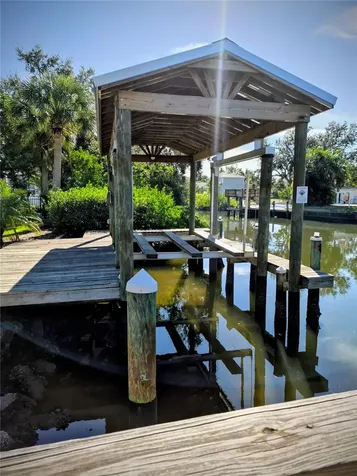 2609 N Dundee Street Tampa FL 33629