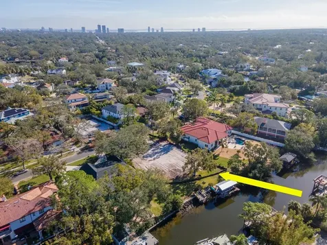 2609 N Dundee Street Tampa FL 33629