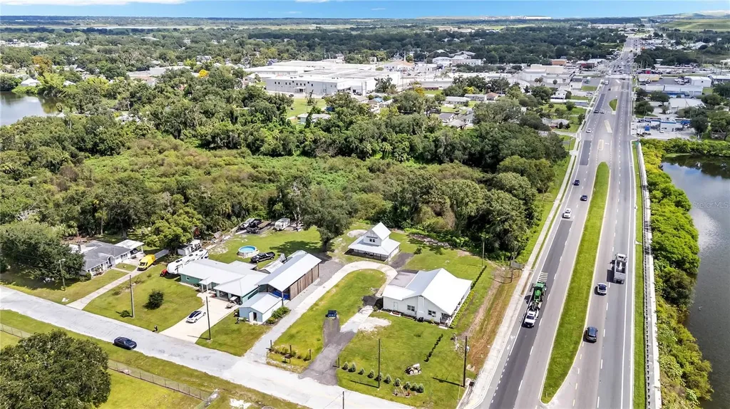 809 W Canal Street Mulberry FL 33860