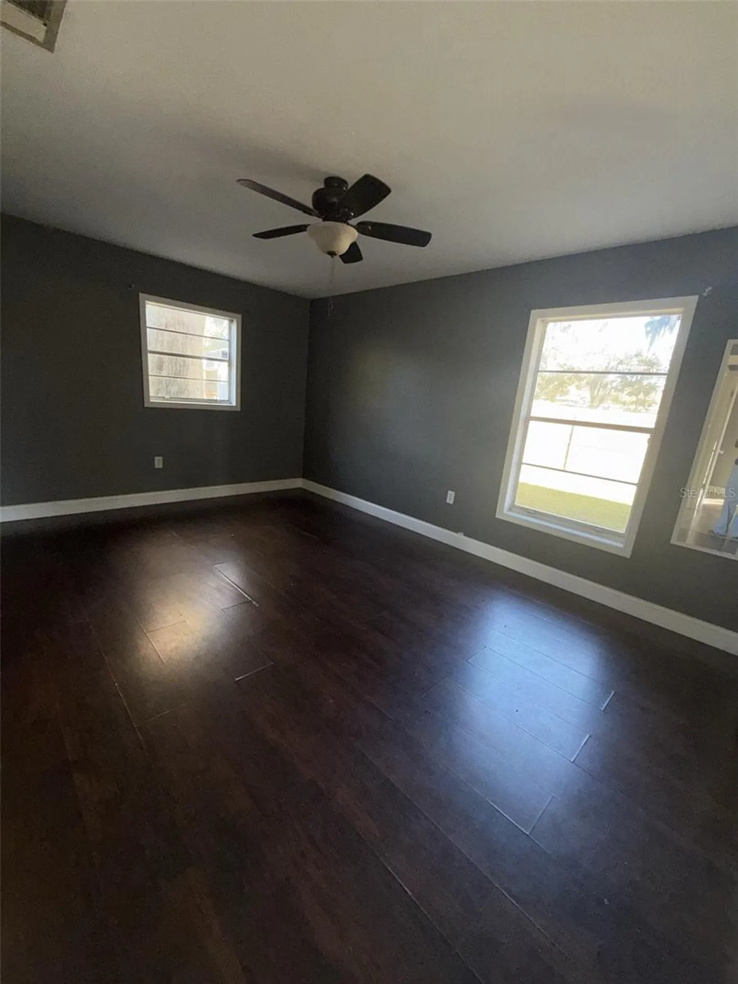 285 E Lake Street Umatilla FL 32784