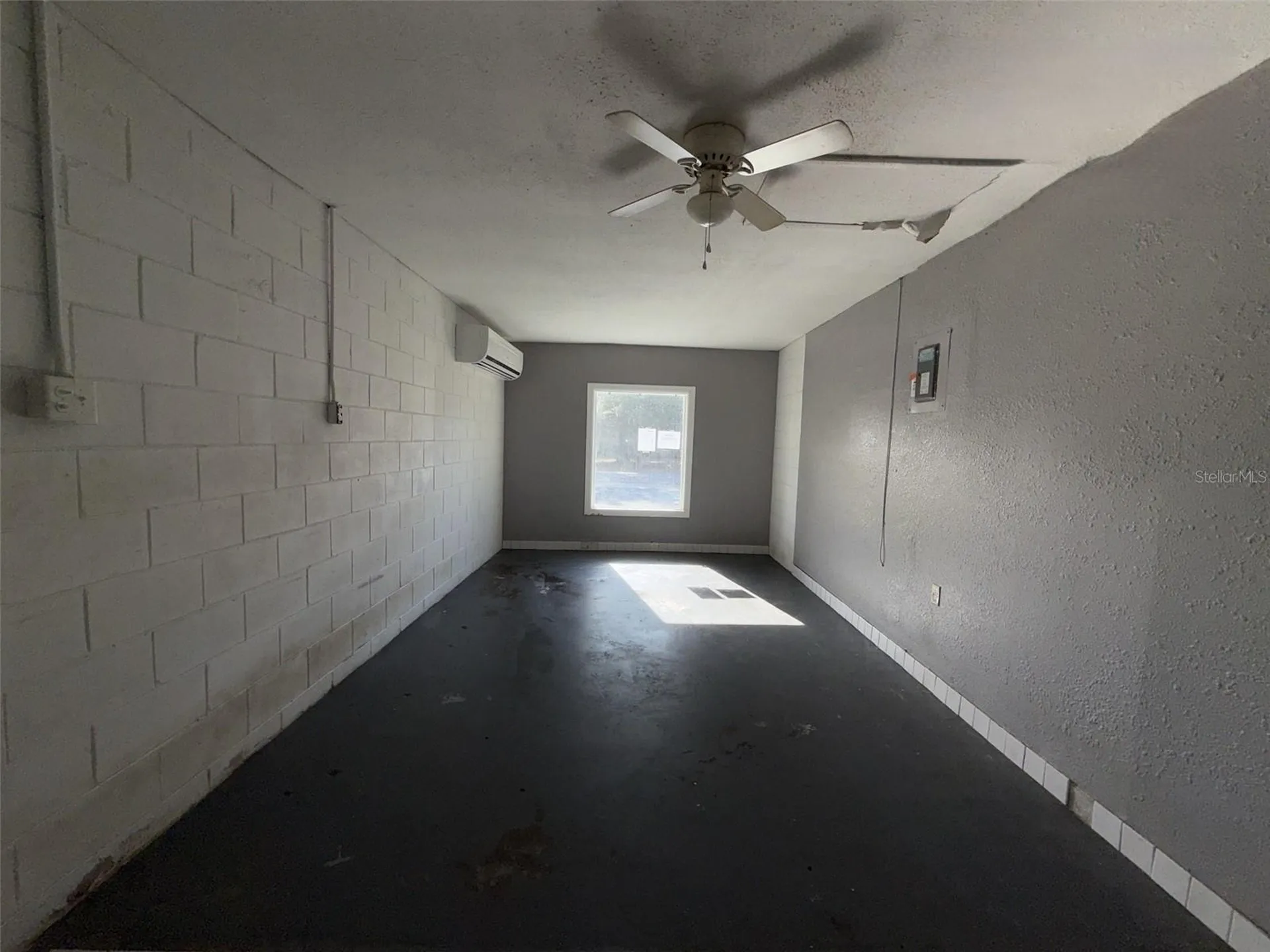 285 E Lake Street Umatilla FL 32784