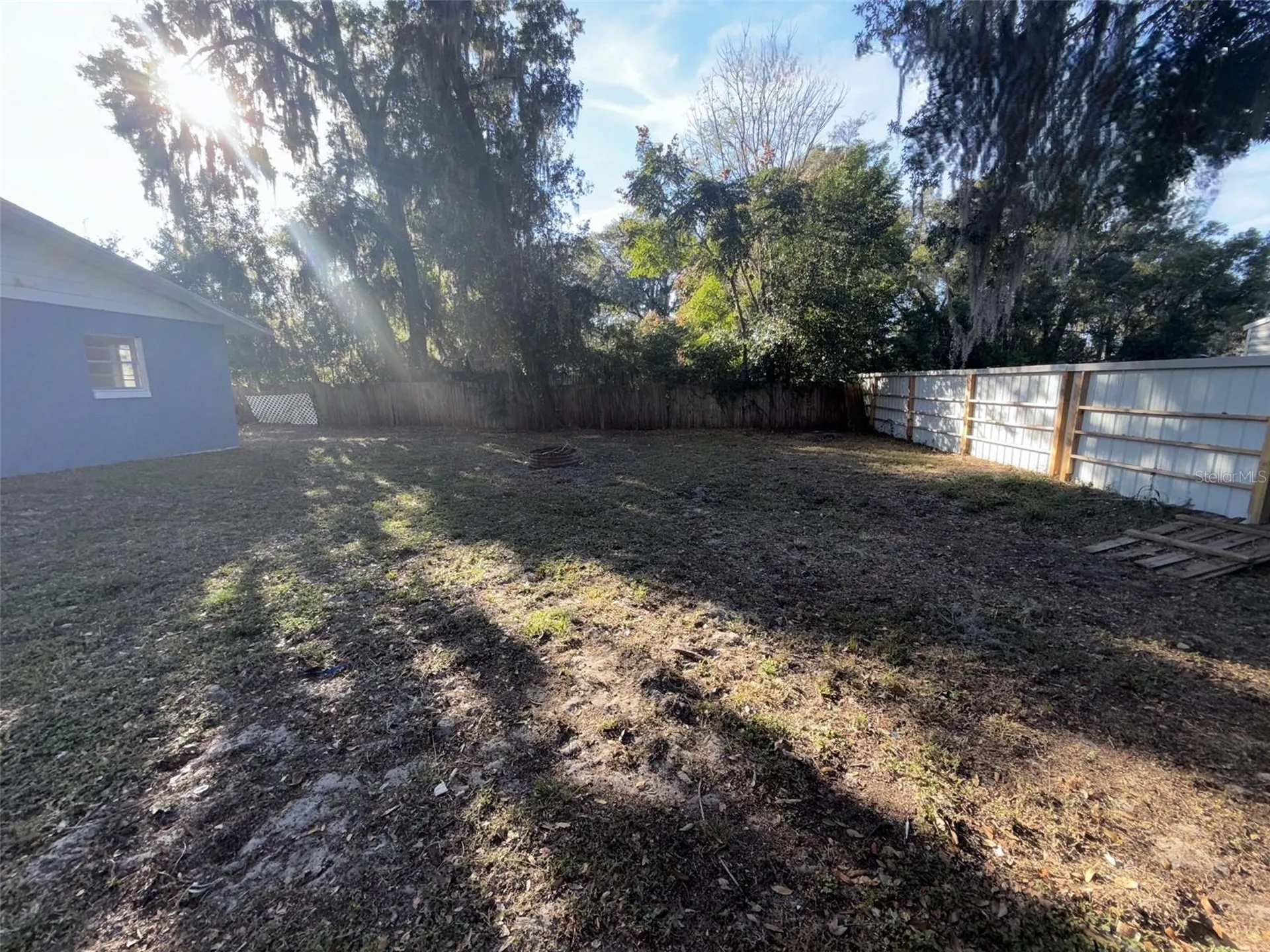 285 E Lake Street Umatilla FL 32784
