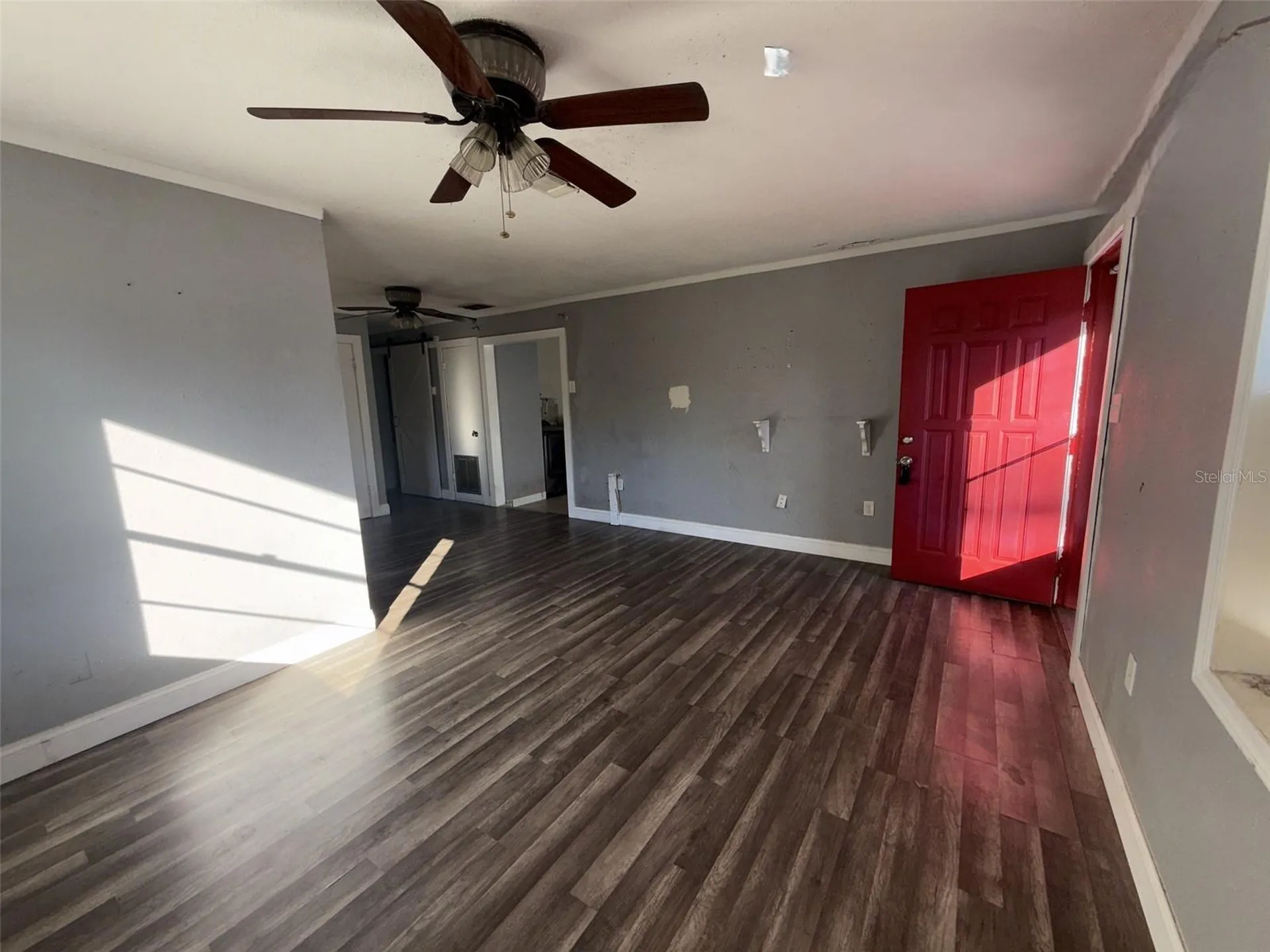 285 E Lake Street Umatilla FL 32784