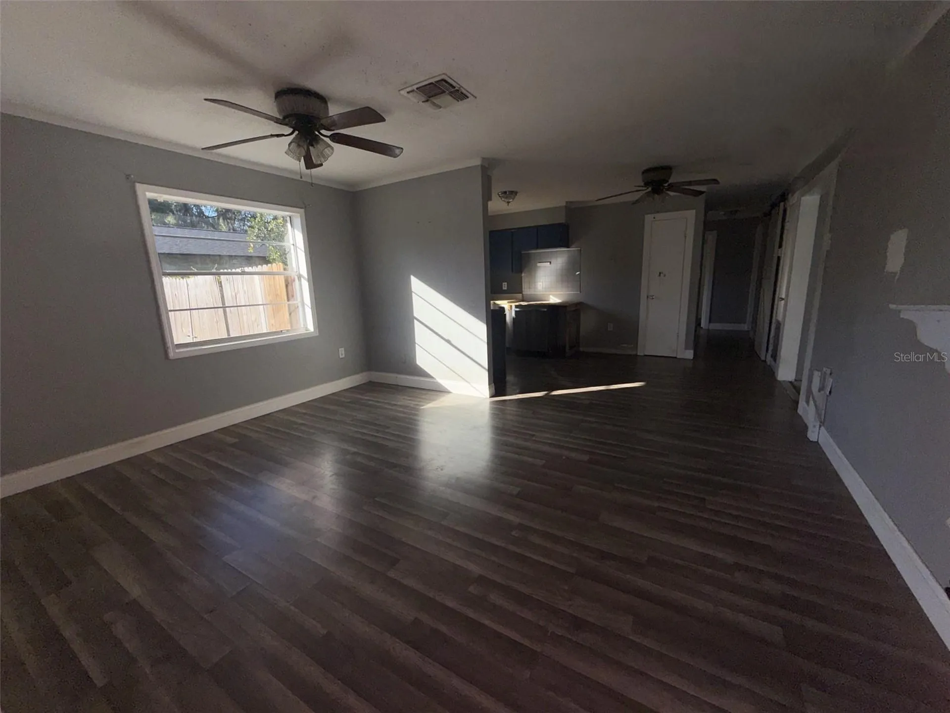 285 E Lake Street Umatilla FL 32784