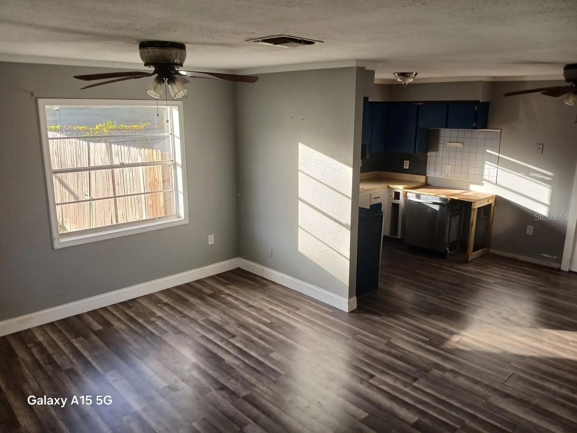 285 E Lake Street Umatilla FL 32784