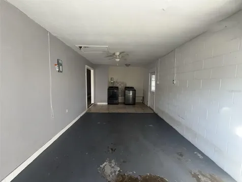 285 E Lake Street Umatilla FL 32784