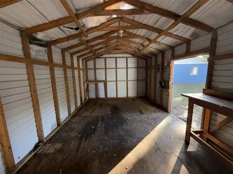 285 E Lake Street Umatilla FL 32784