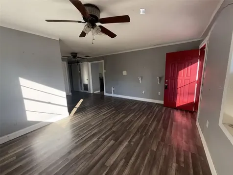 285 E Lake Street Umatilla FL 32784