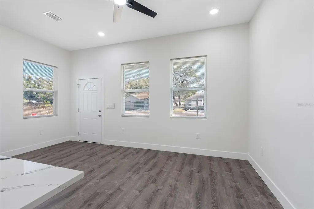 10271 Lake Drive New Port Richey FL 34654