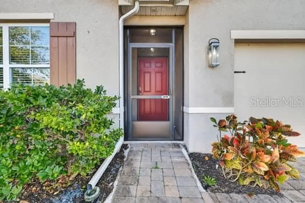 3471 Landing View Tavares FL 32778