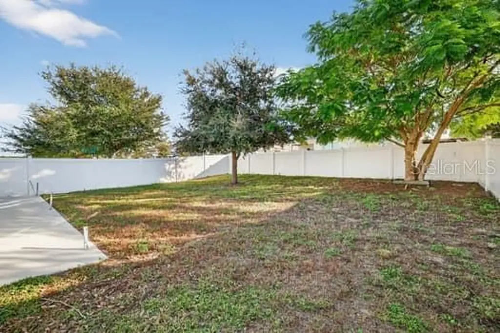 3471 Landing View Tavares FL 32778