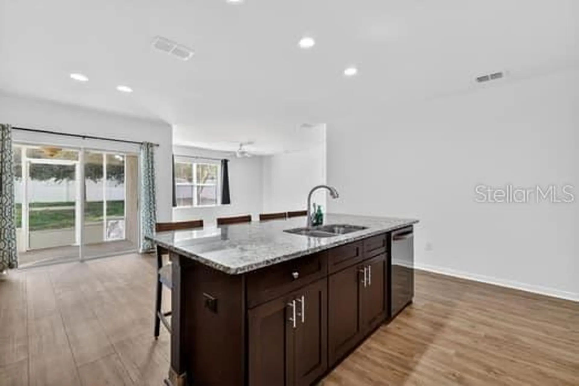 3471 Landing View Tavares FL 32778