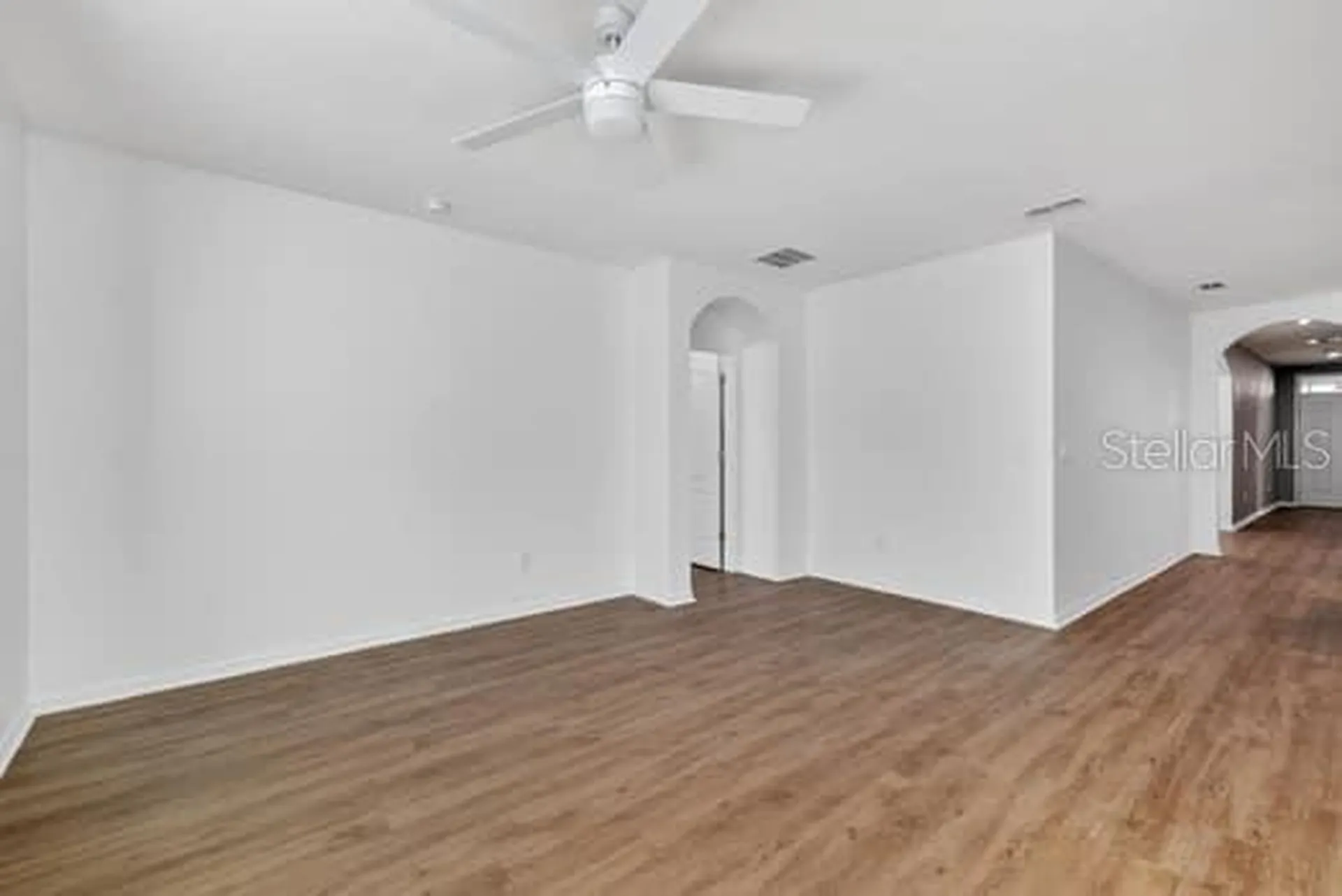 3471 Landing View Tavares FL 32778