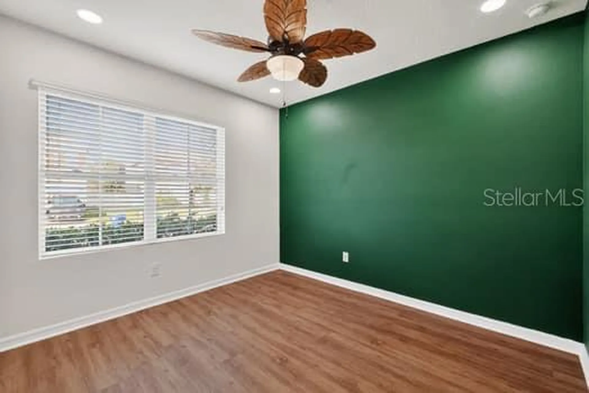 3471 Landing View Tavares FL 32778
