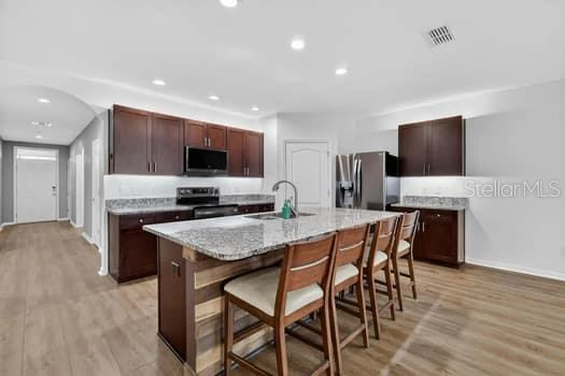 3471 Landing View Tavares FL 32778