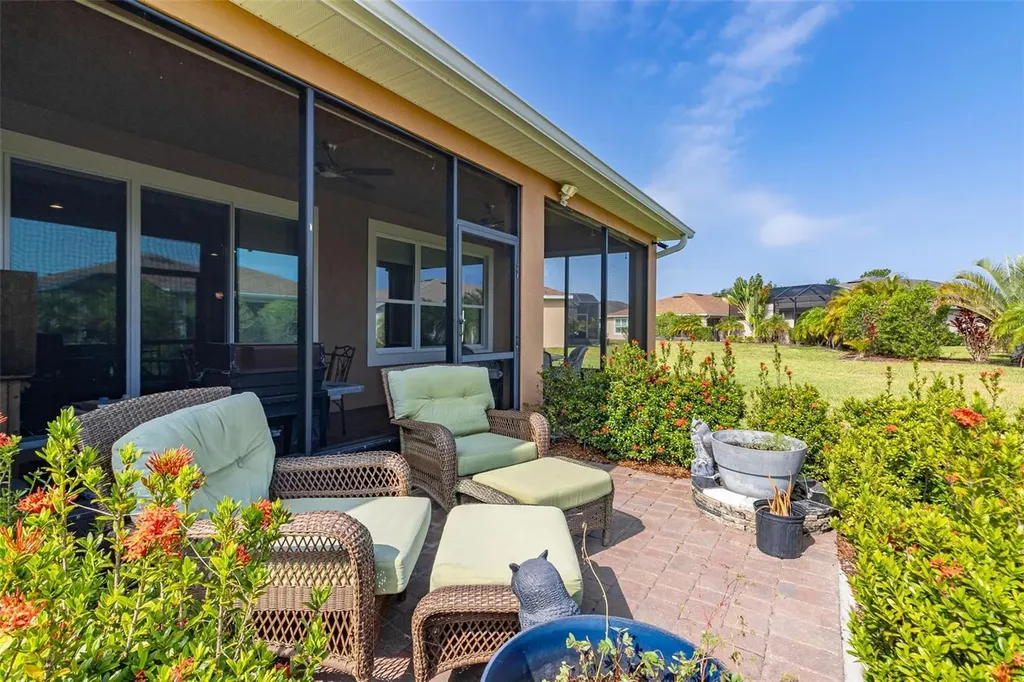 677 Via Corso Court Kissimmee FL 34759