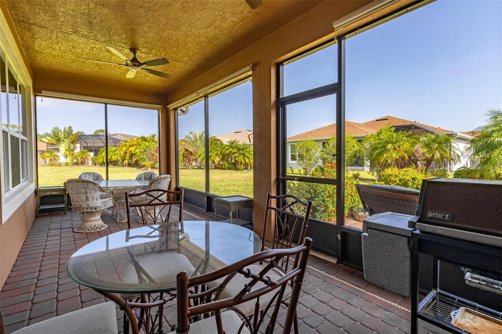 677 Via Corso Court Kissimmee FL 34759
