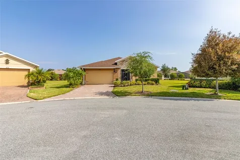 677 Via Corso Court Kissimmee FL 34759