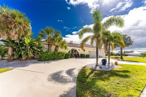 740 Via Esplanade Punta Gorda FL 33950