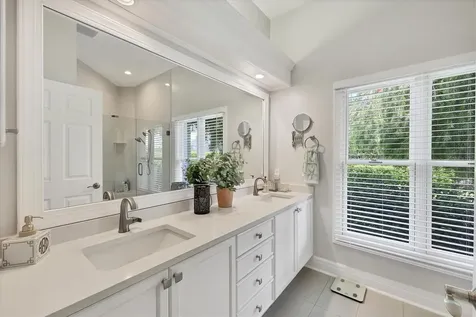 3386 Charles Macdonald Drive Sarasota FL 34240