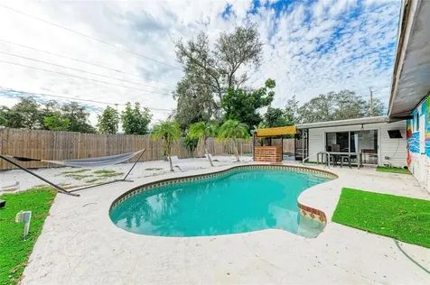 3307 20th Avenue W Bradenton FL 34205