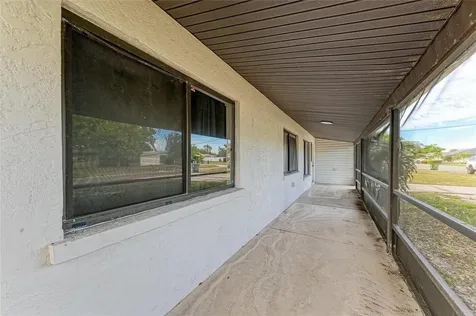 3307 20th Avenue W Bradenton FL 34205