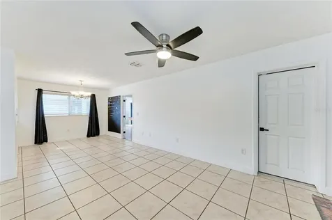 3307 20th Avenue W Bradenton FL 34205