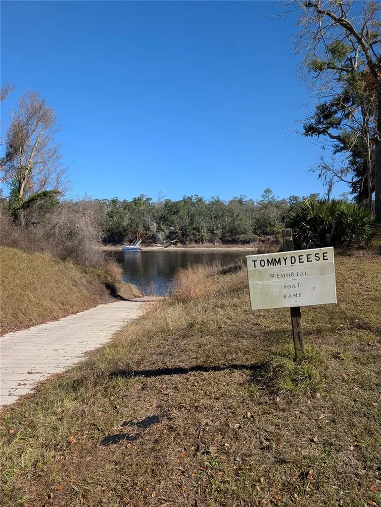 NW Fox Run Trail Mayo FL 32066