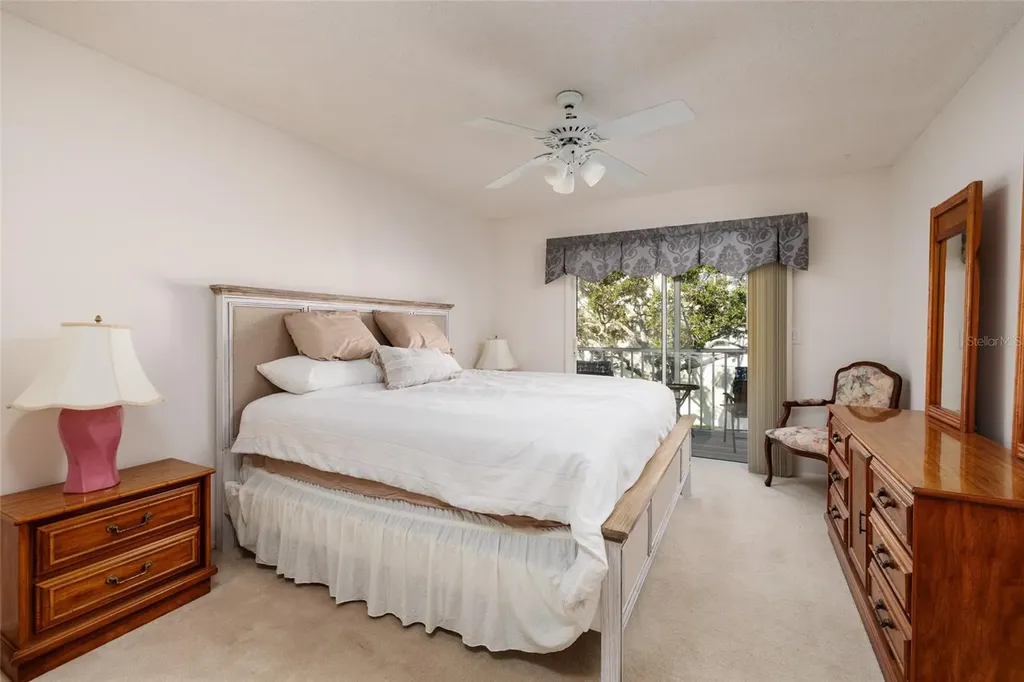 216 Sun Vista Ct S Treasure Island FL 33706