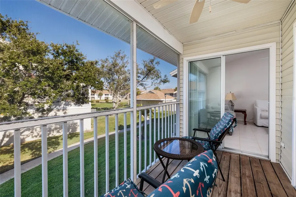 216 Sun Vista Ct S Treasure Island FL 33706
