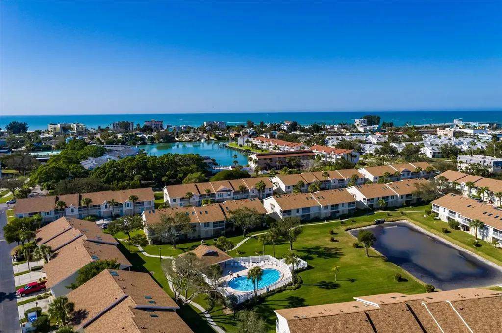 216 Sun Vista Ct S Treasure Island FL 33706