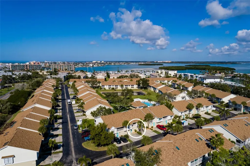 216 Sun Vista Ct S Treasure Island FL 33706