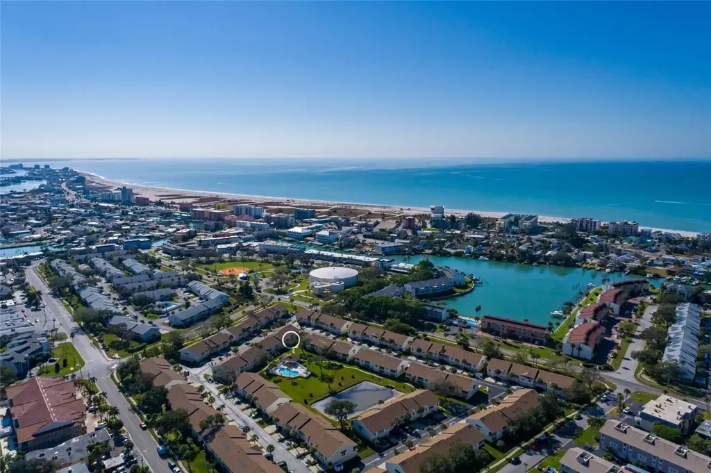 216 Sun Vista Ct S Treasure Island FL 33706