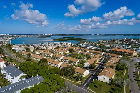 216 Sun Vista Ct S Treasure Island FL 33706
