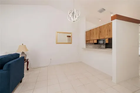 216 Sun Vista Ct S Treasure Island FL 33706