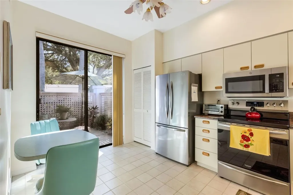5531 Hampstead Heath Sarasota FL 34235