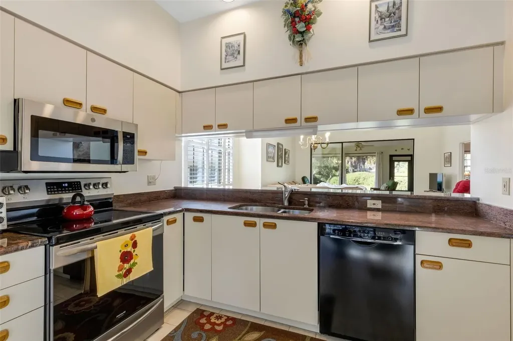 5531 Hampstead Heath Sarasota FL 34235