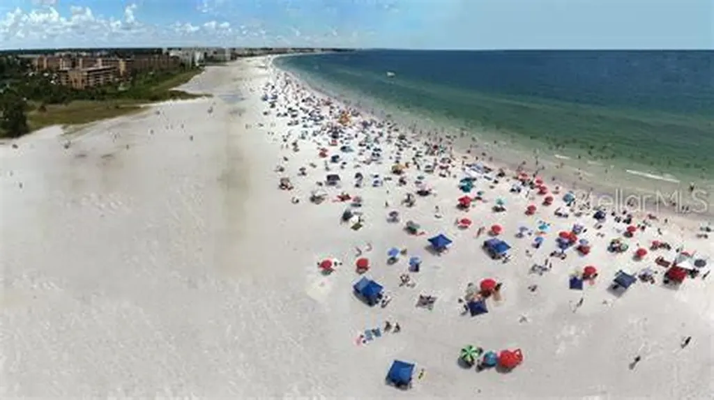 5531 Hampstead Heath Sarasota FL 34235