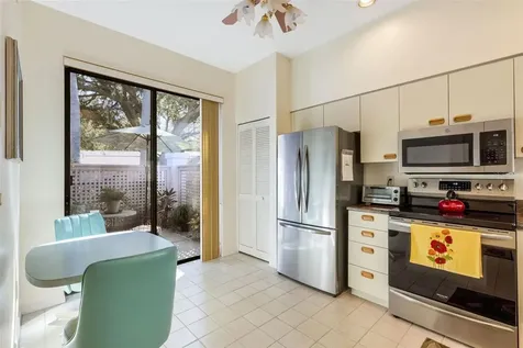 5531 Hampstead Heath Sarasota FL 34235