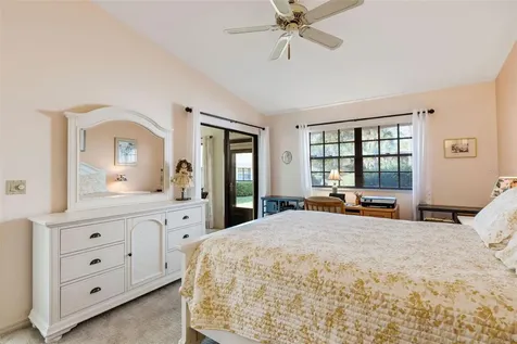 5531 Hampstead Heath Sarasota FL 34235