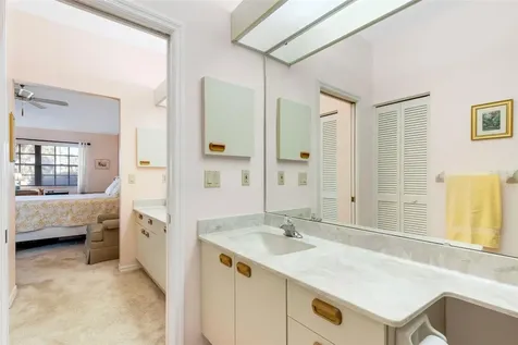 5531 Hampstead Heath Sarasota FL 34235