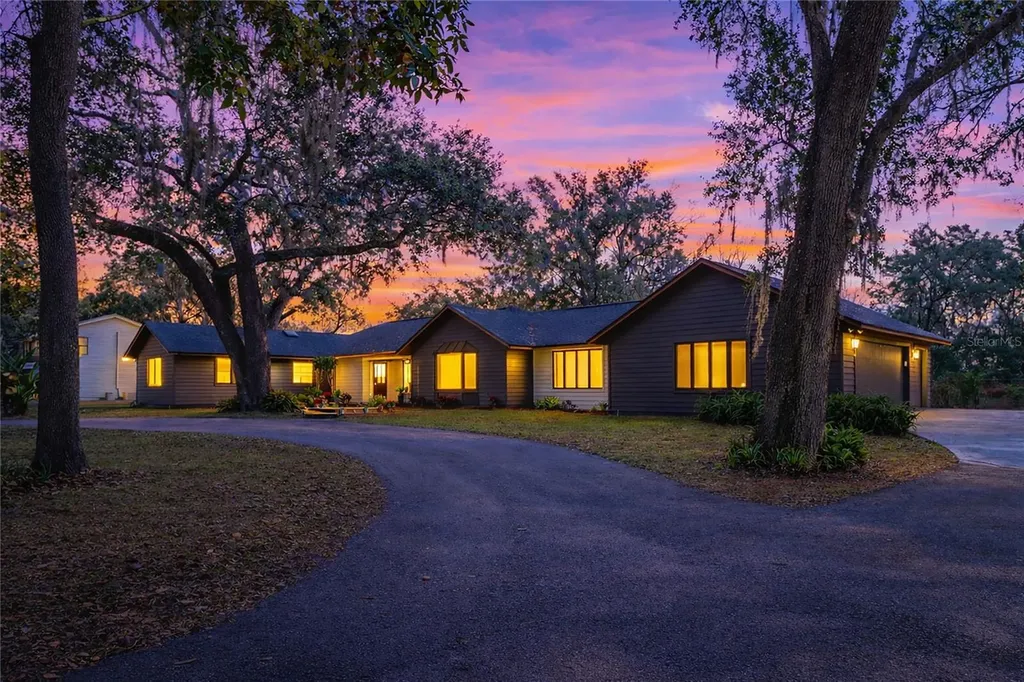 12540 Green Oak Lane Dade City FL 33525