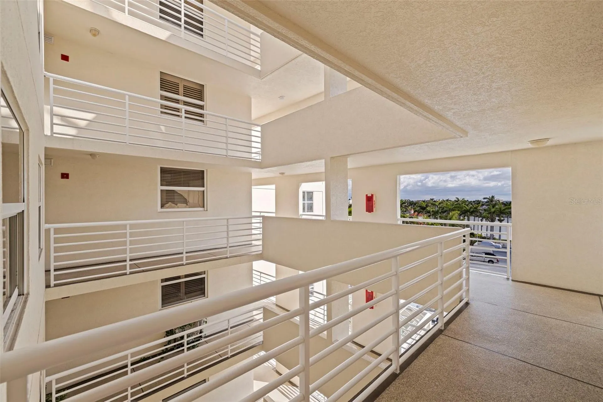 6105 Bahia Del Mar Circle St Petersburg FL 33715