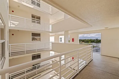 6105 Bahia Del Mar Circle St Petersburg FL 33715