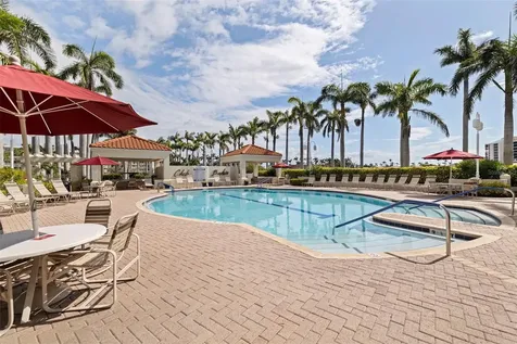6105 Bahia Del Mar Circle St Petersburg FL 33715
